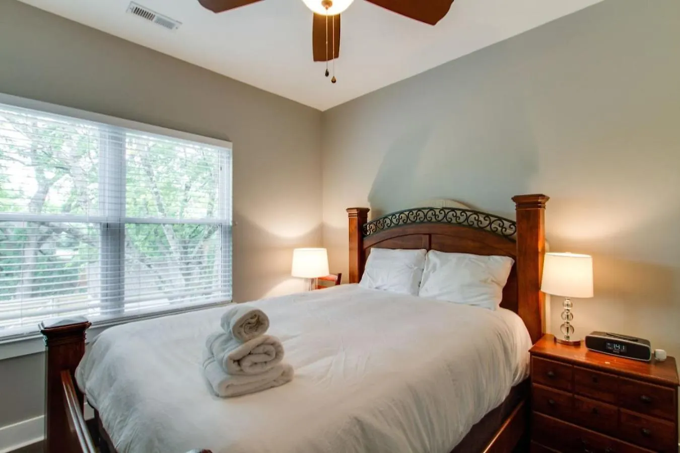 Gorgeous Downtown Pad 3 Bedroom 2.5 Bath Large Patio Nashville United States